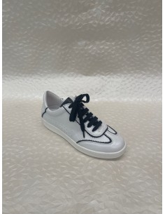 Sneakers Allacciata Donna Nappa Perlata Bianca con Profili Neri – Bettin Calzature