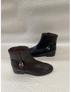 Stivaletto in pelle con catenella sul guardolo | Bettin Calzature